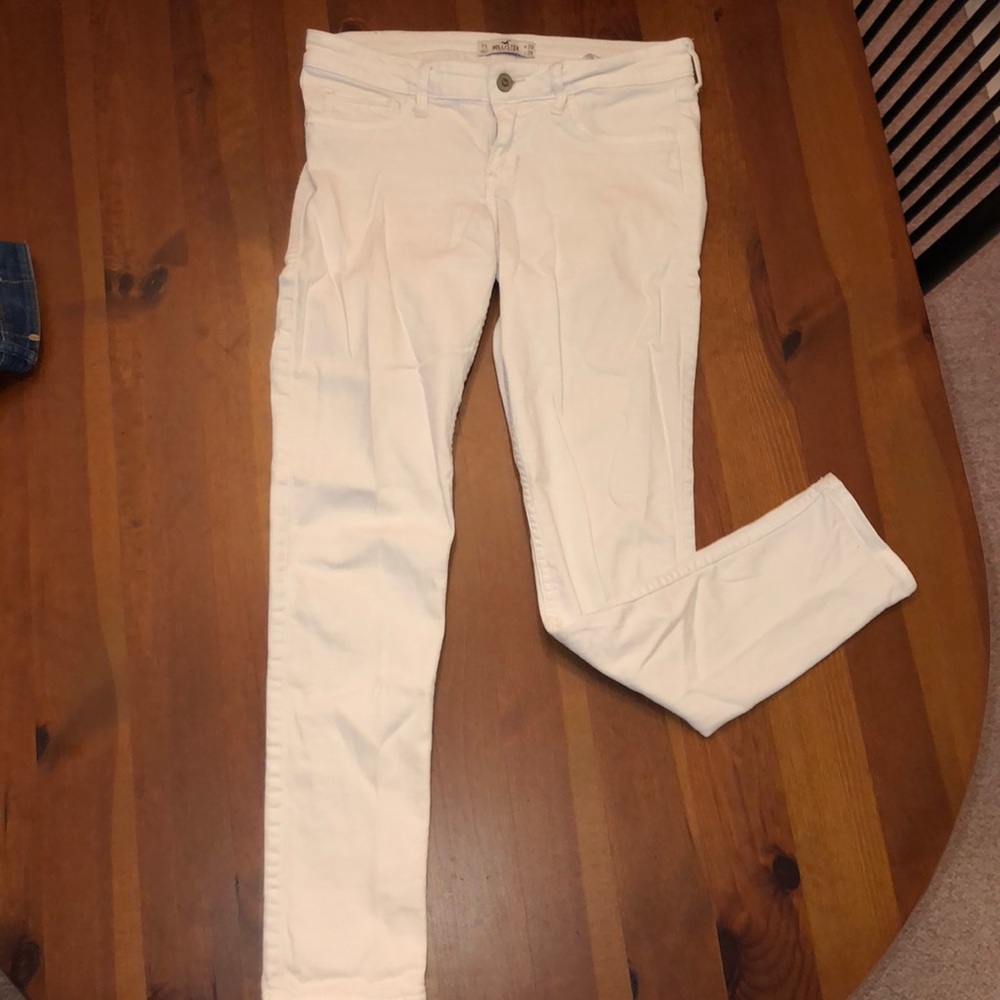 Size 7 white Hollister Skinny jeans